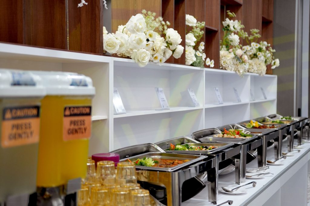 Stesen buffet hidangan di Bizmilla Grand Hall Putrajaya
